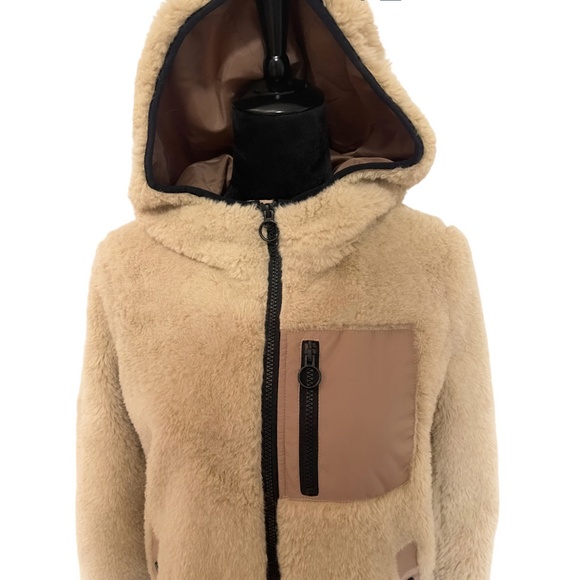 Hooded Teddy Jacket - Picture 6 of 6